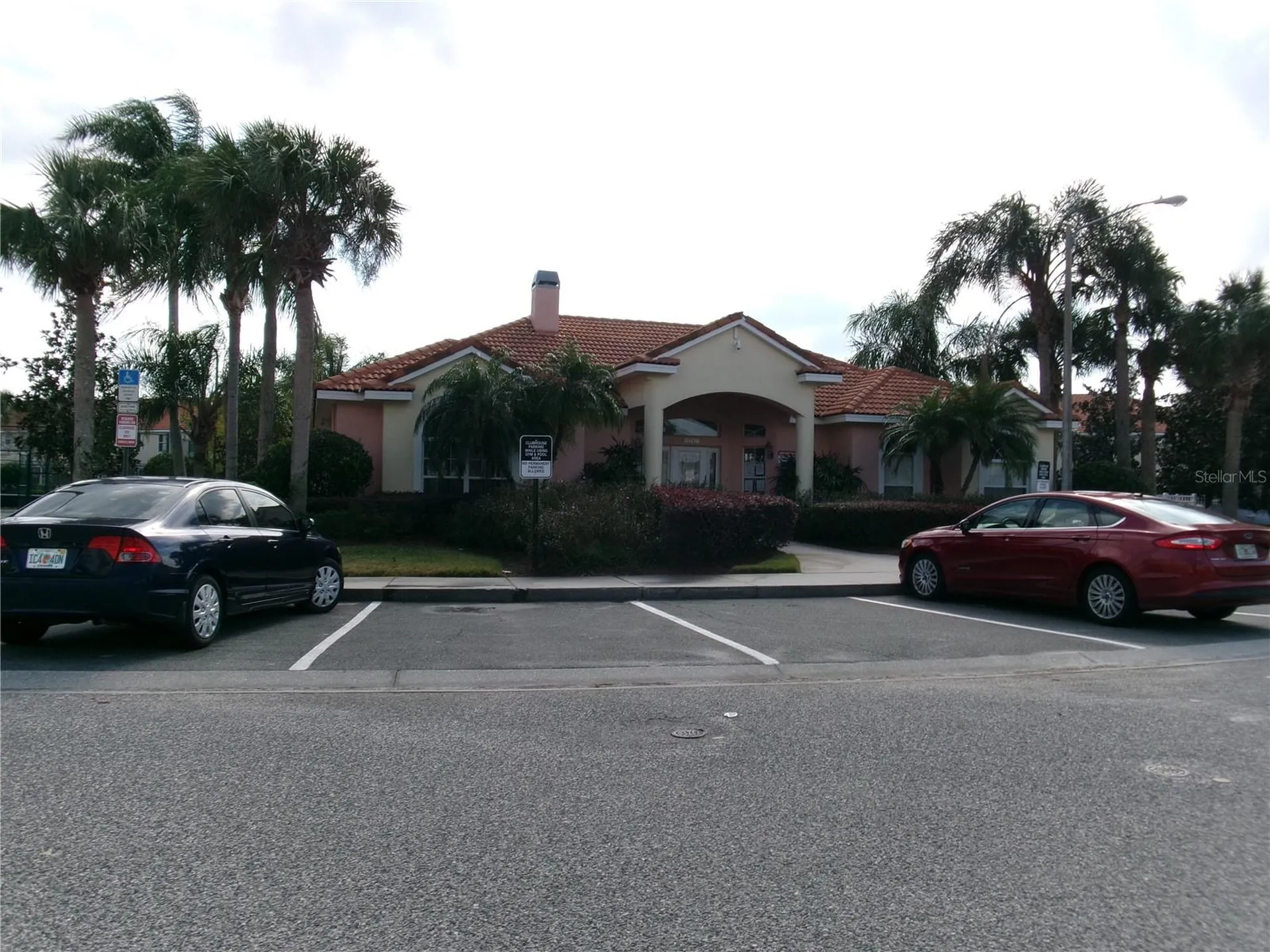 1285 S South Beach Circle Kissimmee FL 34746