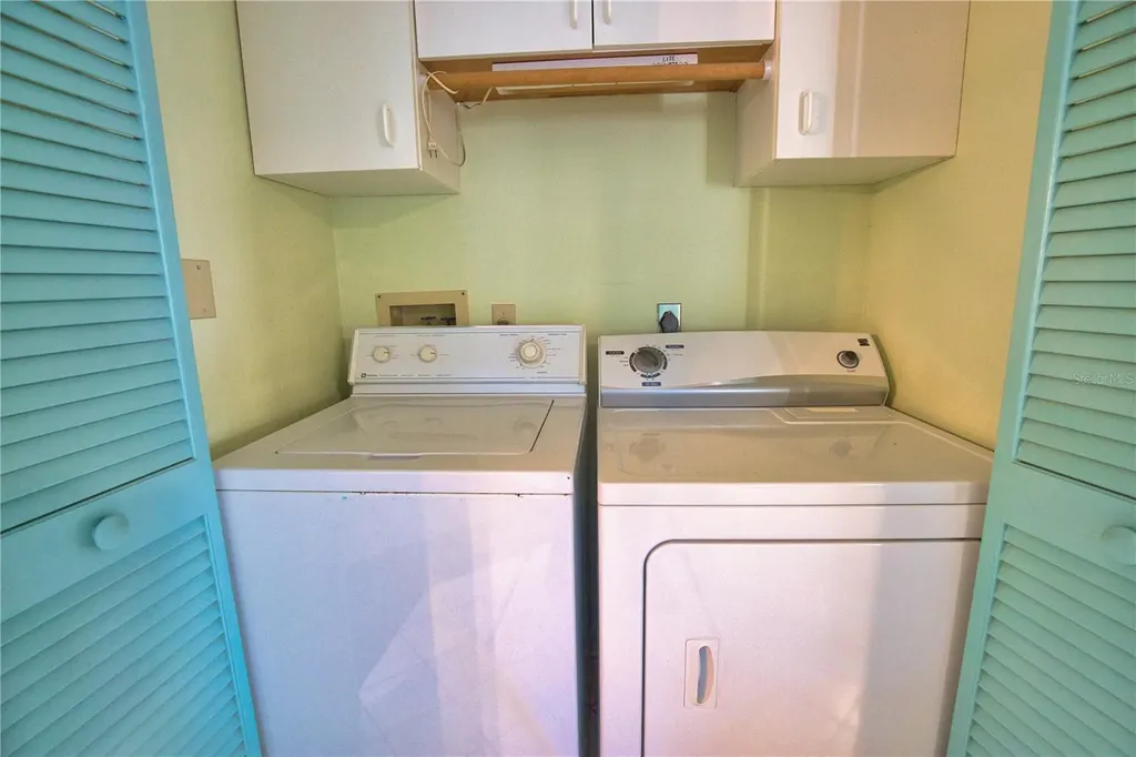 405 Pine Hollow Circle Englewood FL 34223