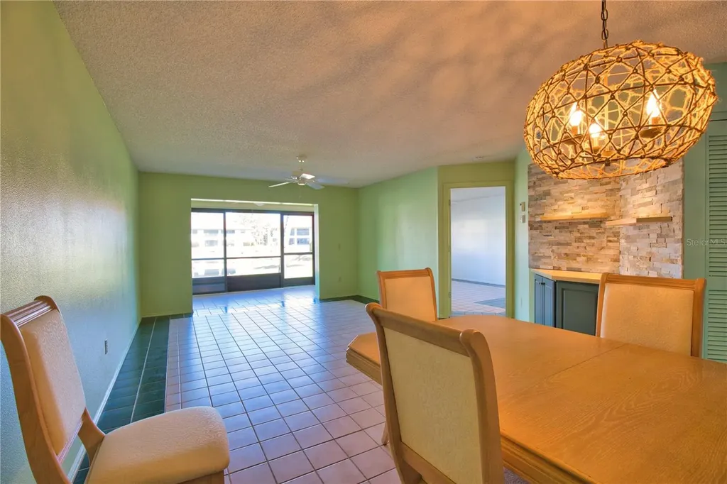 405 Pine Hollow Circle Englewood FL 34223