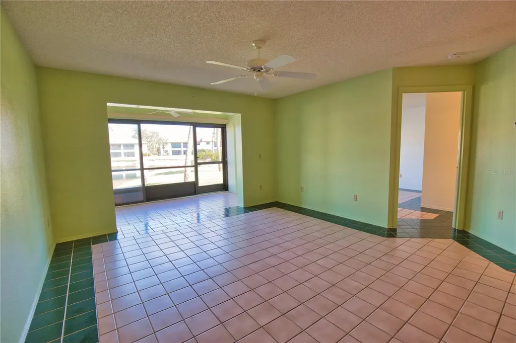 405 Pine Hollow Circle Englewood FL 34223