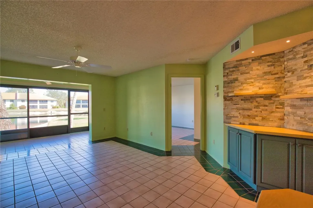 405 Pine Hollow Circle Englewood FL 34223