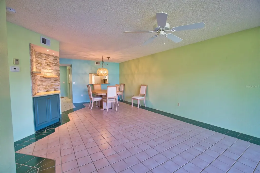 405 Pine Hollow Circle Englewood FL 34223