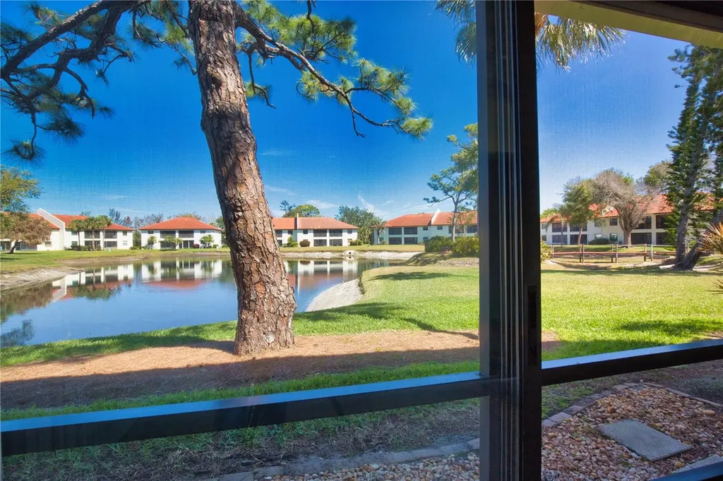 405 Pine Hollow Circle Englewood FL 34223