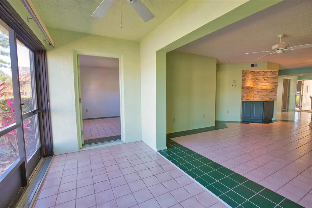 405 Pine Hollow Circle Englewood FL 34223