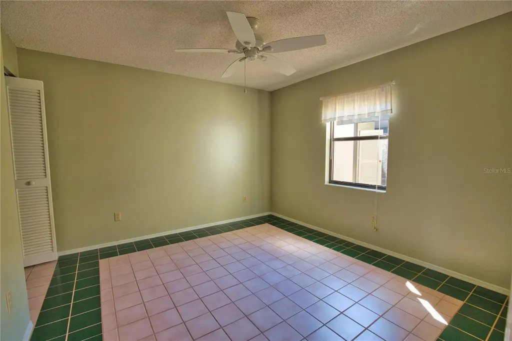 405 Pine Hollow Circle Englewood FL 34223