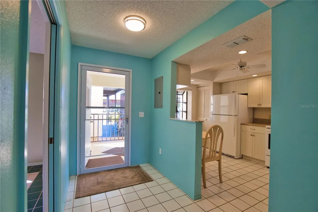 405 Pine Hollow Circle Englewood FL 34223