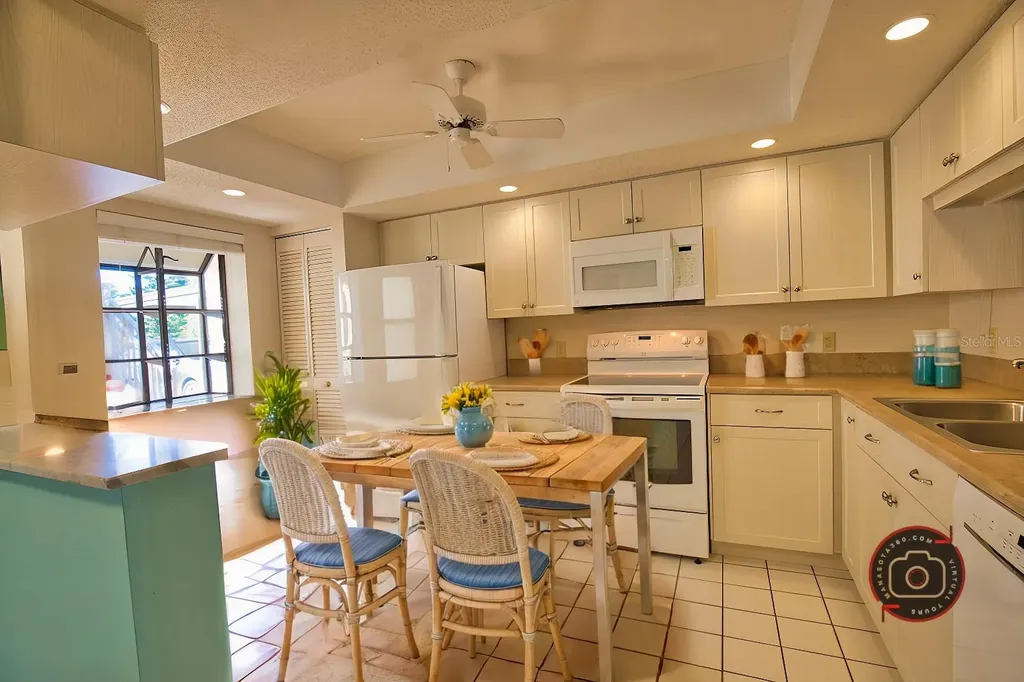 405 Pine Hollow Circle Englewood FL 34223