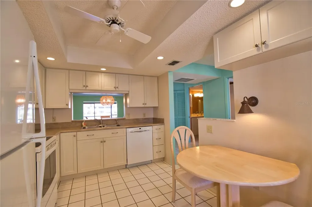 405 Pine Hollow Circle Englewood FL 34223