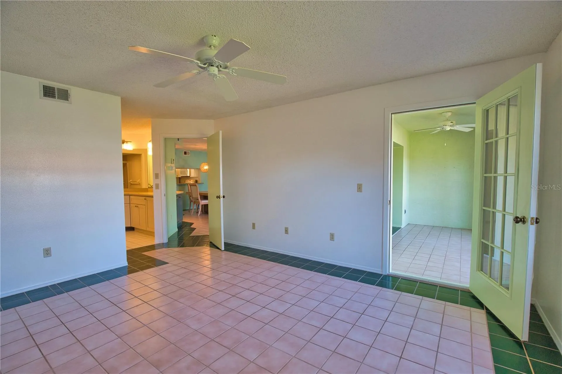 405 Pine Hollow Circle Englewood FL 34223