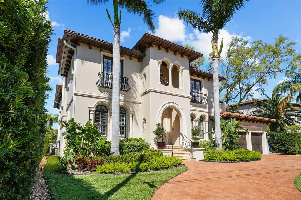 44 Martinique Avenue Tampa FL 33606