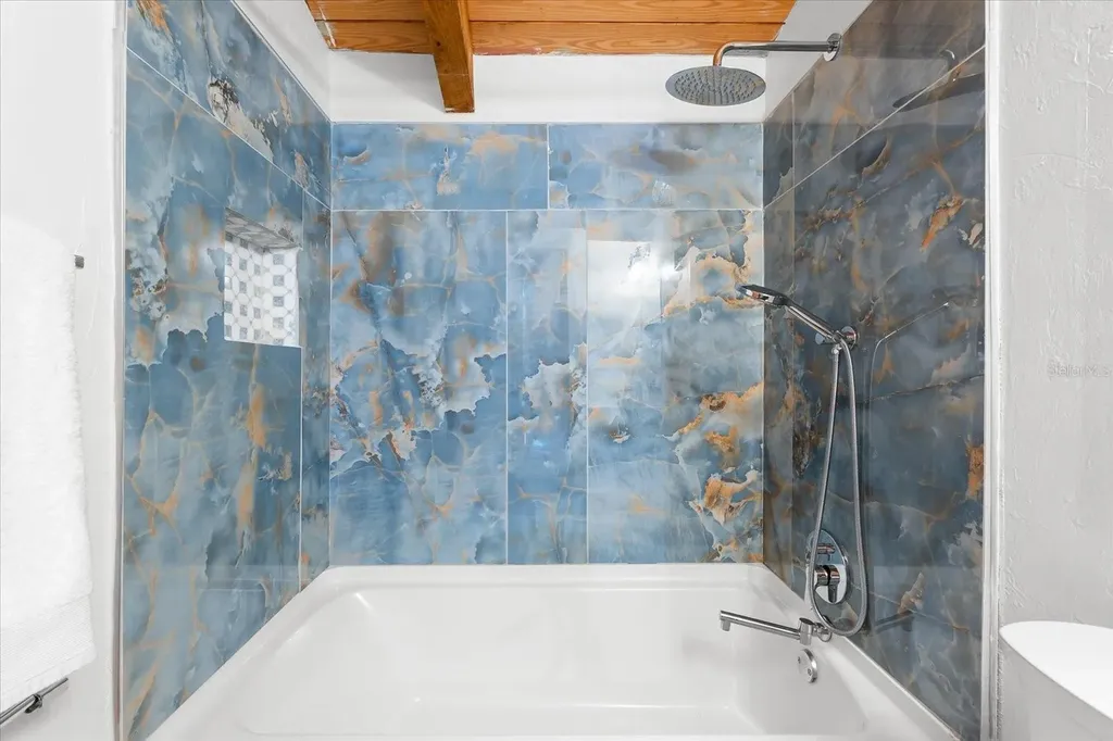 6811 6th Street W Bradenton FL 34207