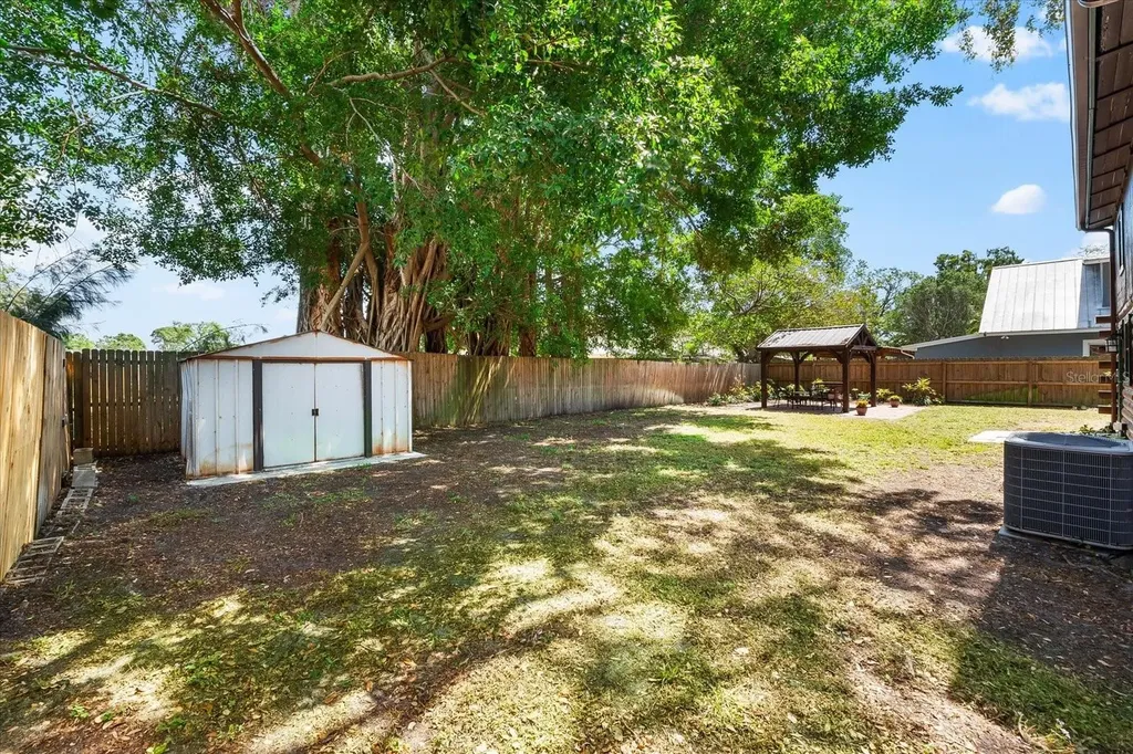 6811 6th Street W Bradenton FL 34207