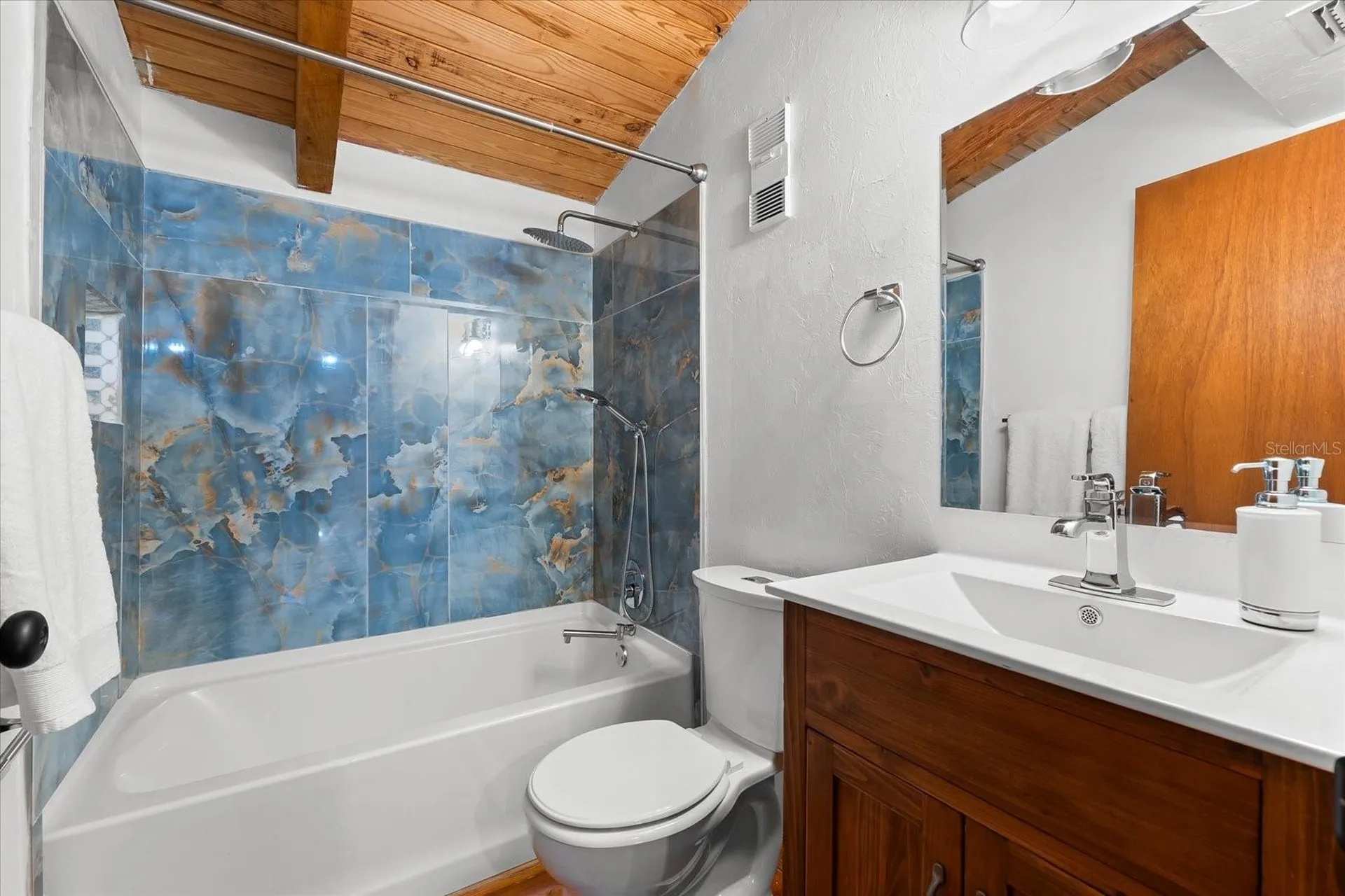 6811 6th Street W Bradenton FL 34207