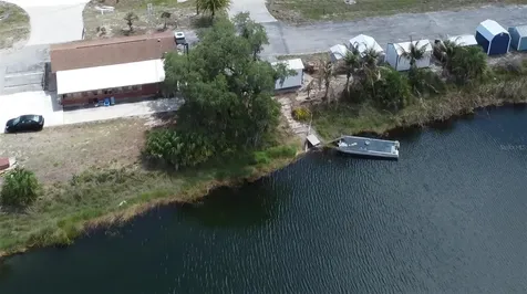 2200 - 2204 Us 27 Highway S Lake Placid FL 33852