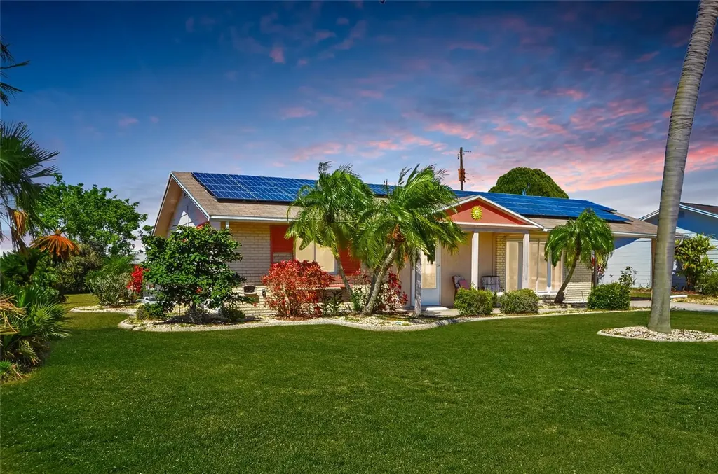 1515 Arrowhead Drive Sun City Center FL 33573