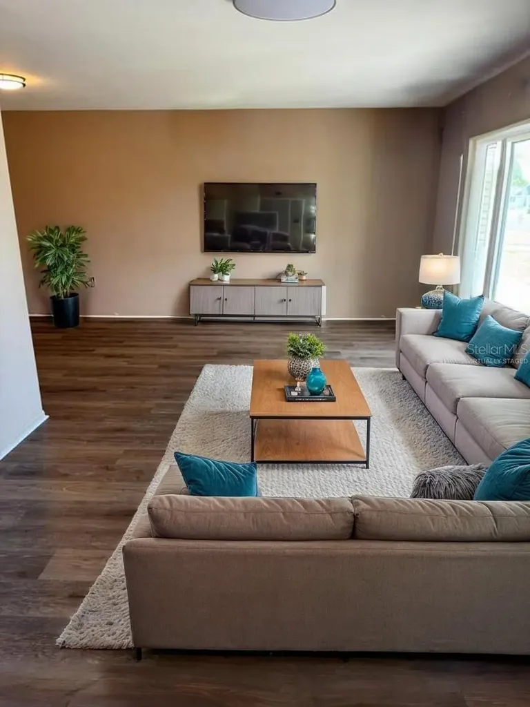 1515 Arrowhead Drive Sun City Center FL 33573