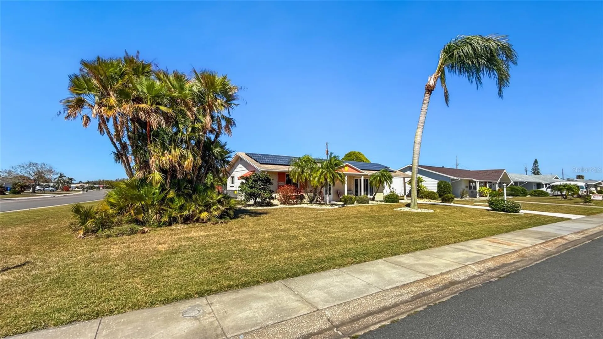 1515 Arrowhead Drive Sun City Center FL 33573