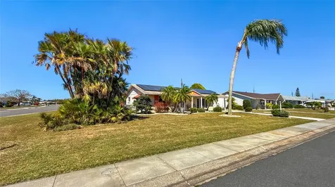 1515 Arrowhead Drive Sun City Center FL 33573