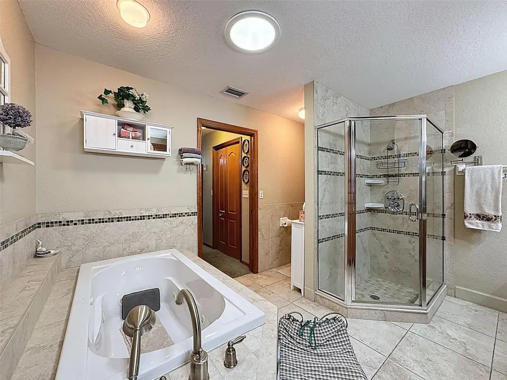 8437 Indies Drive Hudson FL 34667