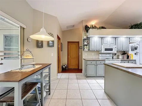 8437 Indies Drive Hudson FL 34667