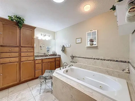 8437 Indies Drive Hudson FL 34667