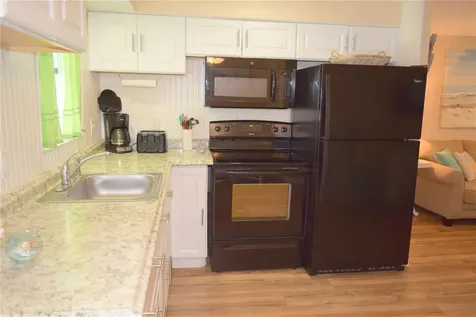 140 W Cowles Street Englewood FL 34223