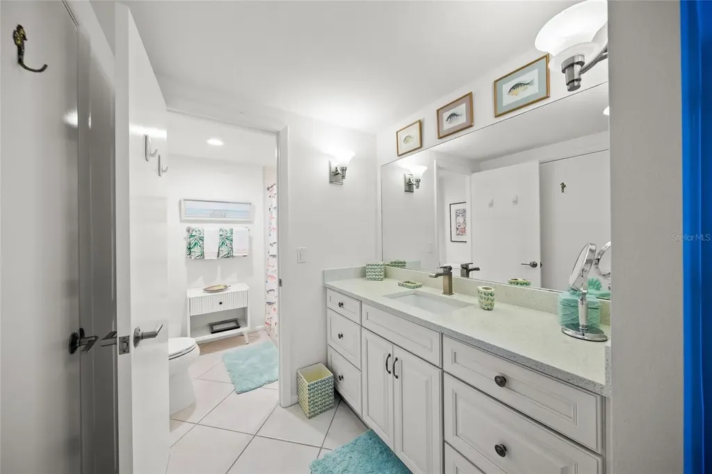 1212 Benjamin Franklin Drive Sarasota FL 34236