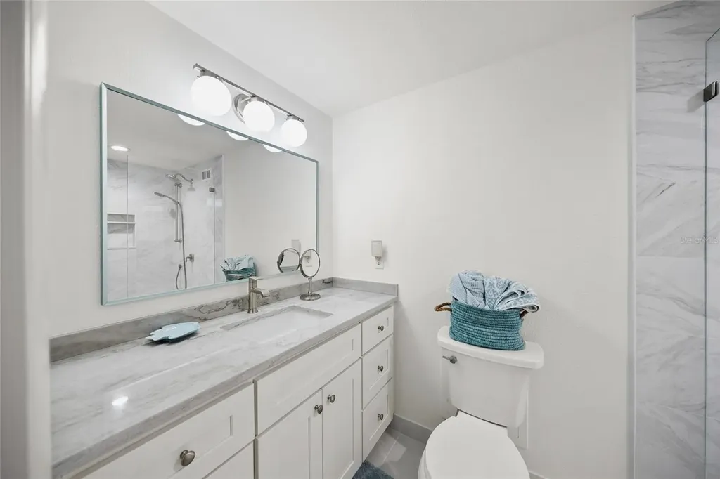 1212 Benjamin Franklin Drive Sarasota FL 34236