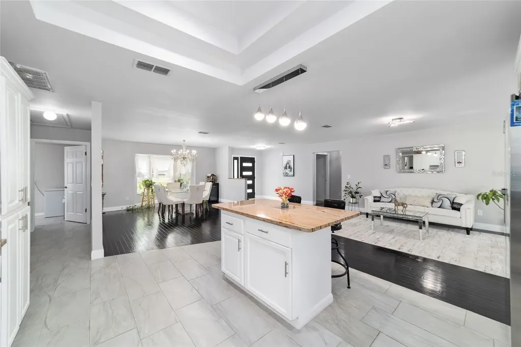 985 NW 73rd Terrace Ocala FL 34482