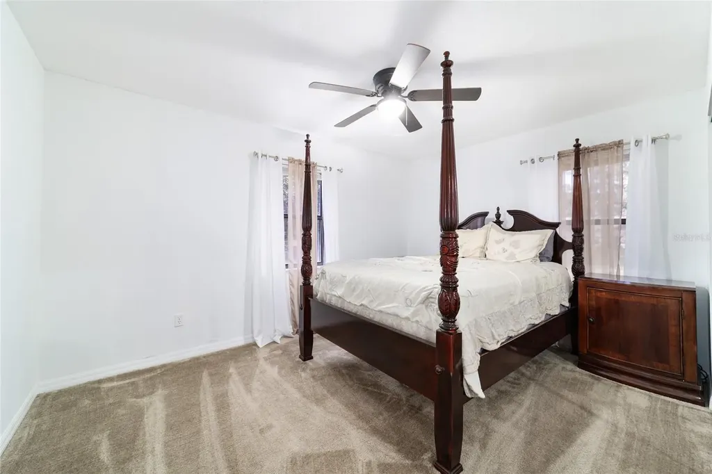 985 NW 73rd Terrace Ocala FL 34482
