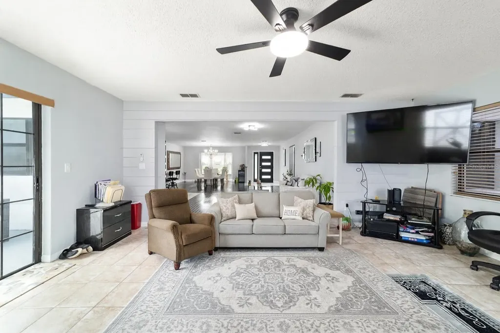 985 NW 73rd Terrace Ocala FL 34482