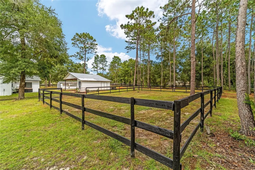 985 NW 73rd Terrace Ocala FL 34482