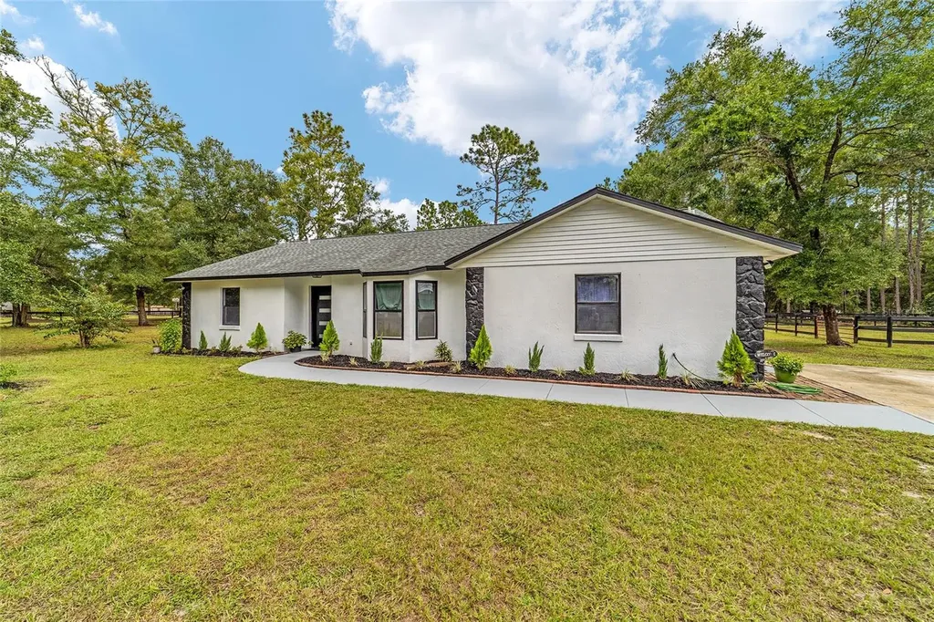 985 NW 73rd Terrace Ocala FL 34482
