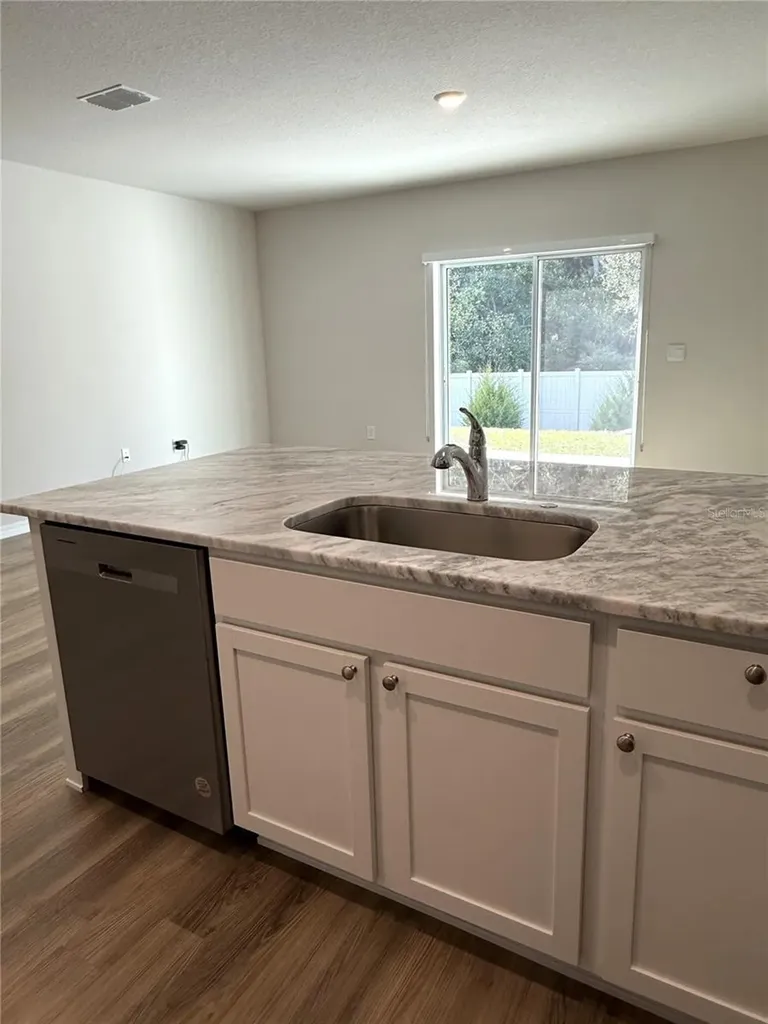 4649 Pleasant Avenue Palm Harbor FL 34683