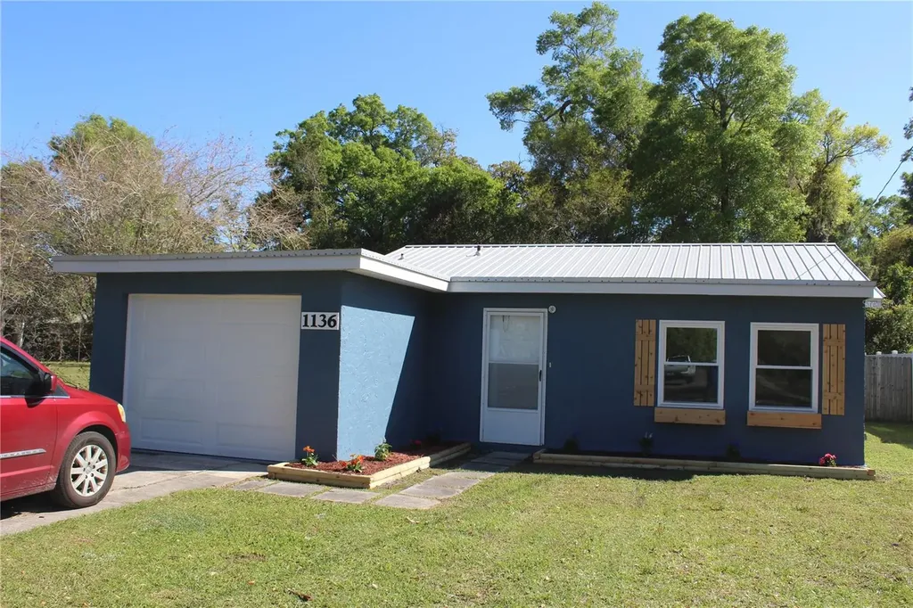 1136 W Voorhis Avenue Deland FL 32720