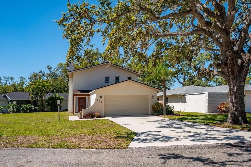 332 Bearded Oaks Circle Sarasota FL 34232