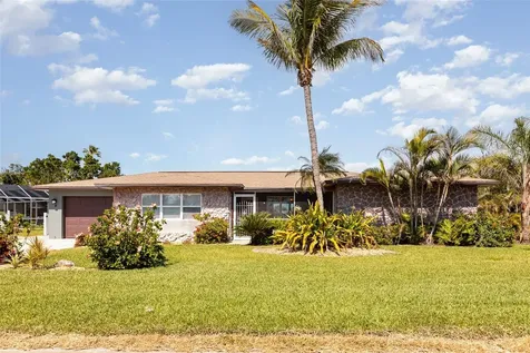 4 Oakland Hills Court Rotonda West FL 33947