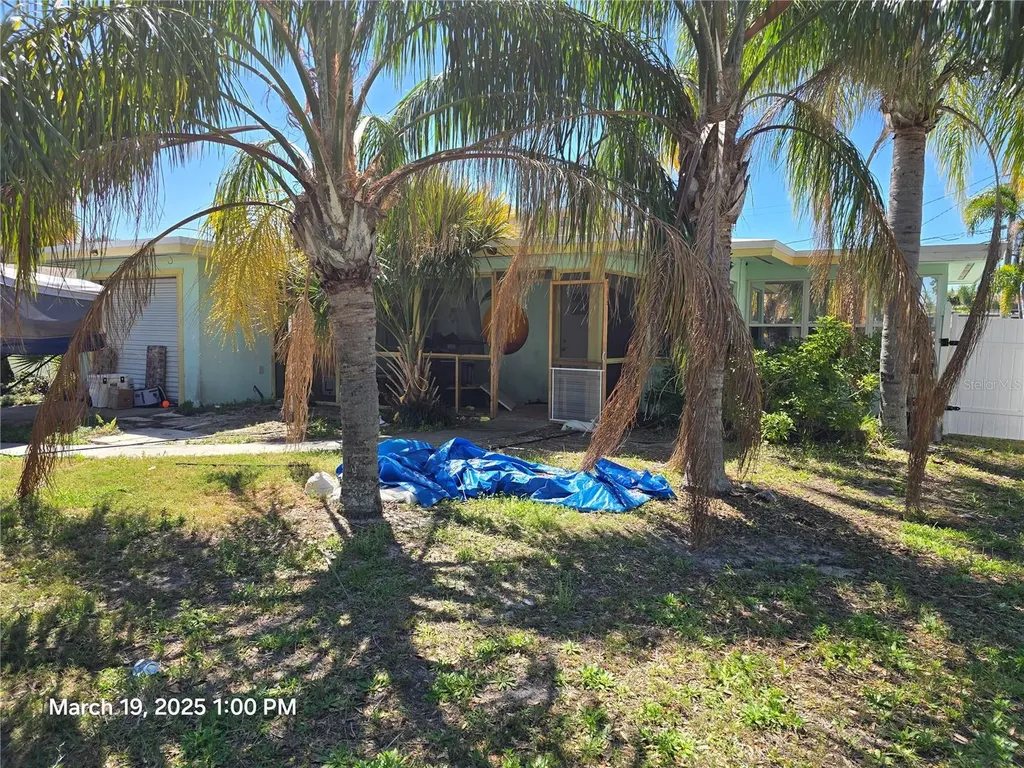 593 Trade Winds Drive Dunedin FL 34698
