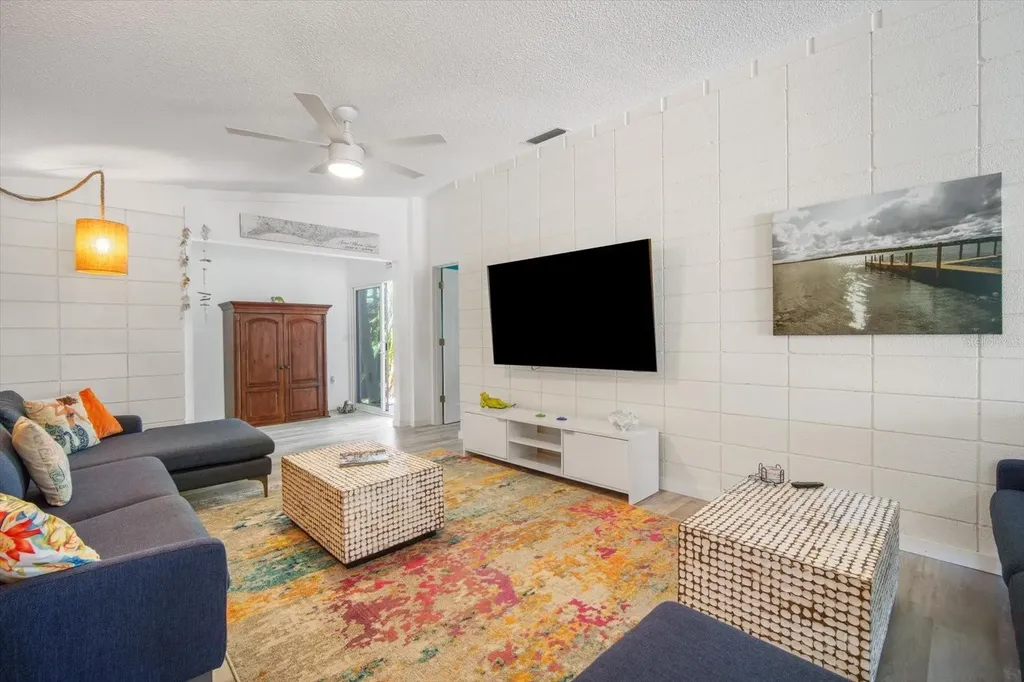 402 71st Street Holmes Beach FL 34217