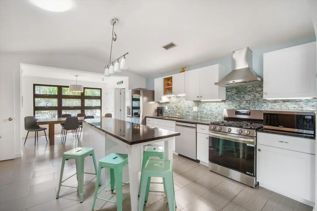 402 71st Street Holmes Beach FL 34217