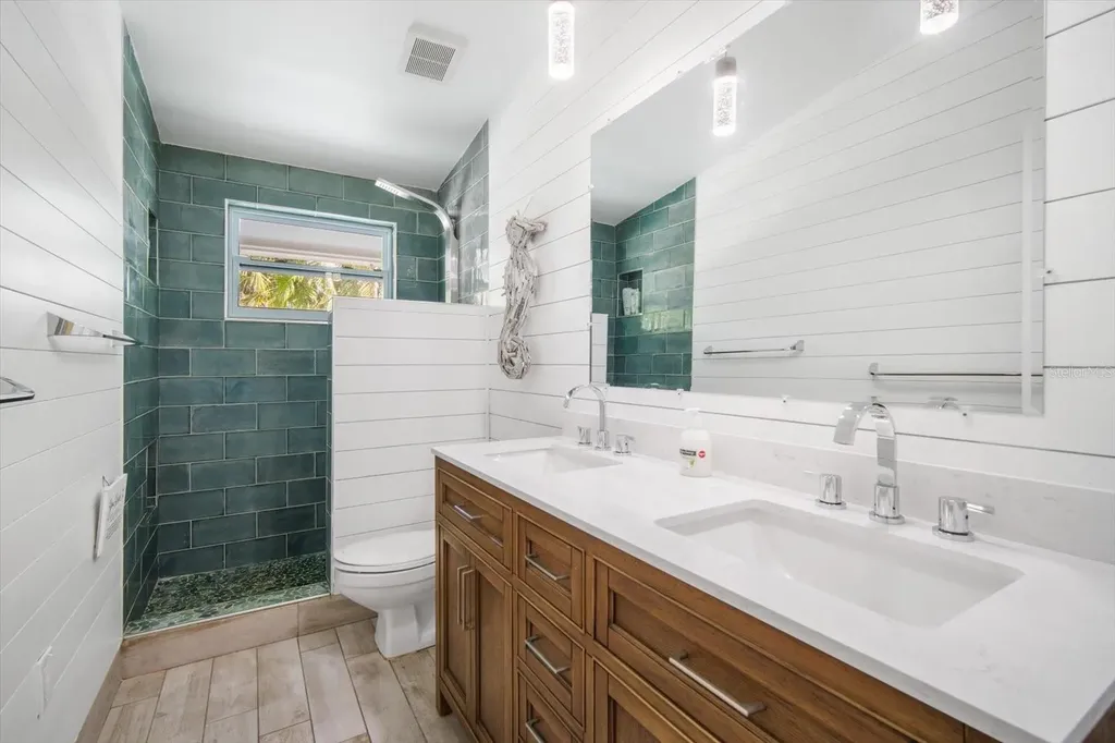 402 71st Street Holmes Beach FL 34217