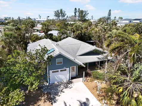 402 71ST Street Holmes Beach FL 34217