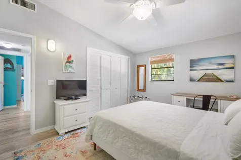 402 71st Street Holmes Beach FL 34217