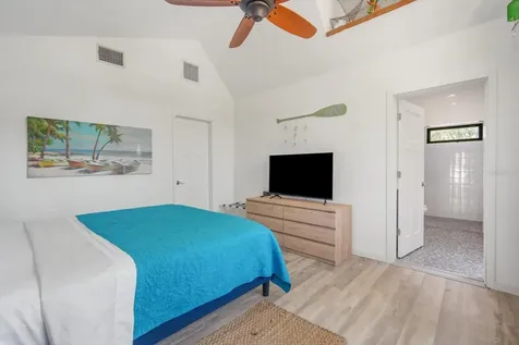 402 71st Street Holmes Beach FL 34217