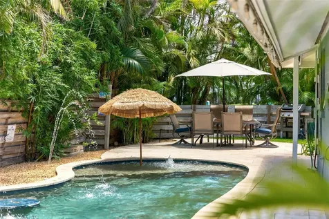 402 71st Street Holmes Beach FL 34217