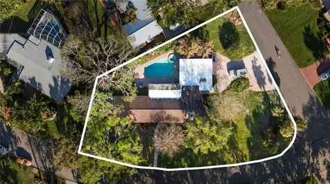 6305 Bahama Shores Drive S St Petersburg FL 33705
