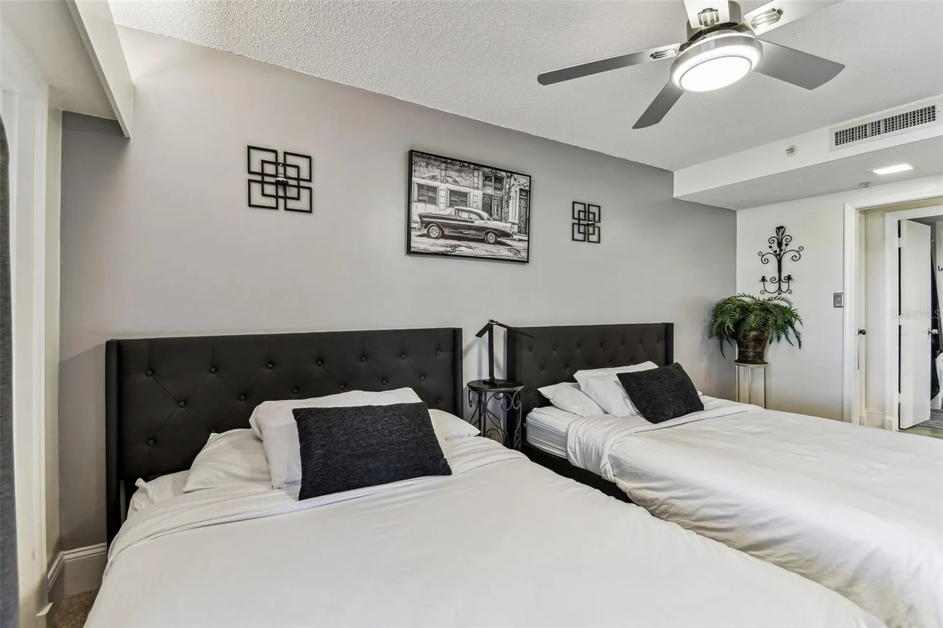 36750 Us 19 N Palm Harbor FL 34684