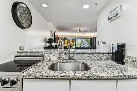 36750 Us 19 N Palm Harbor FL 34684