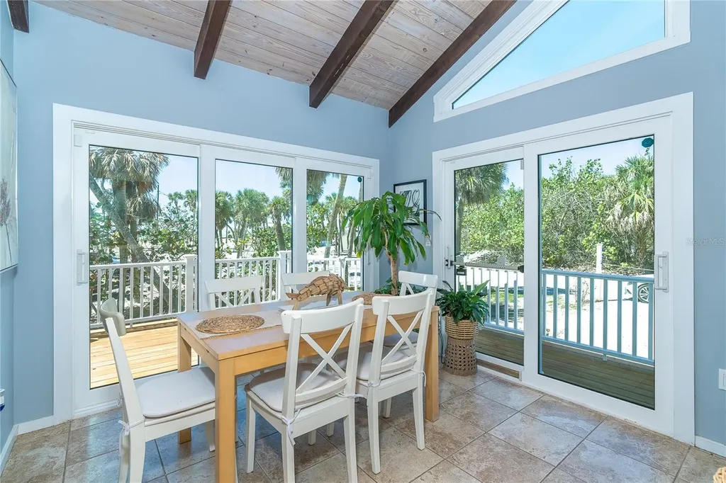 4078 N Beach Road Englewood FL 34223
