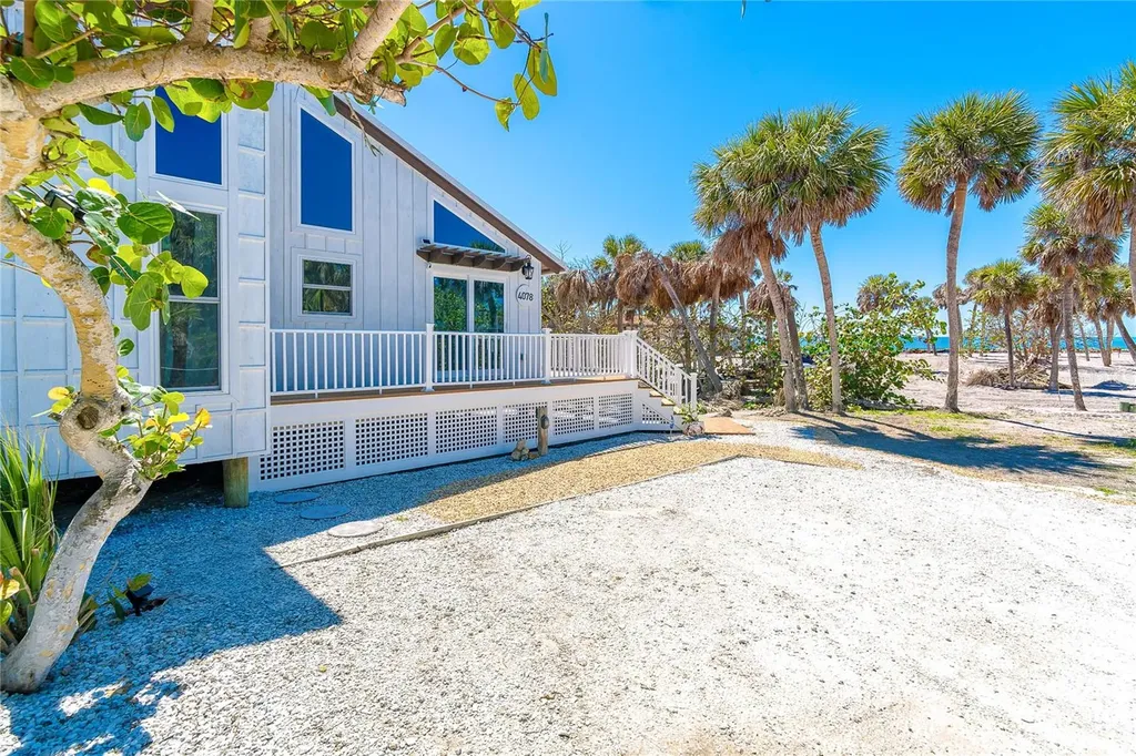 4078 N Beach Road Englewood FL 34223